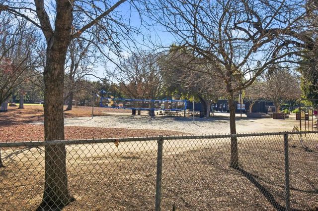 18953 Sara Park Circle, Saratoga, CA 95070