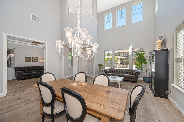 1013 Sandwick Way, Folsom, CA 95630