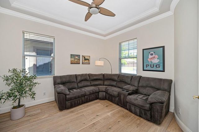 1013 Sandwick Way, Folsom, CA 95630