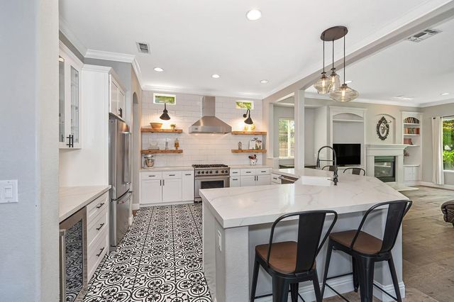 1013 Sandwick Way, Folsom, CA 95630