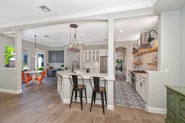 1013 Sandwick Way, Folsom, CA 95630