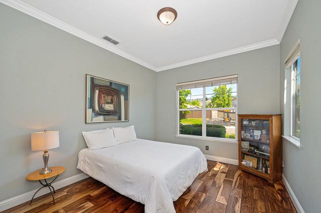 1013 Sandwick Way, Folsom, CA 95630