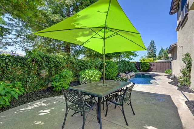 1013 Sandwick Way, Folsom, CA 95630