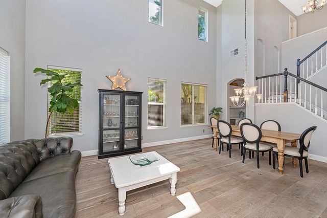 1013 Sandwick Way, Folsom, CA 95630