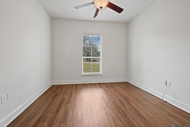 12501 Dutchtown Villa Dr, Geismar, LA 70734