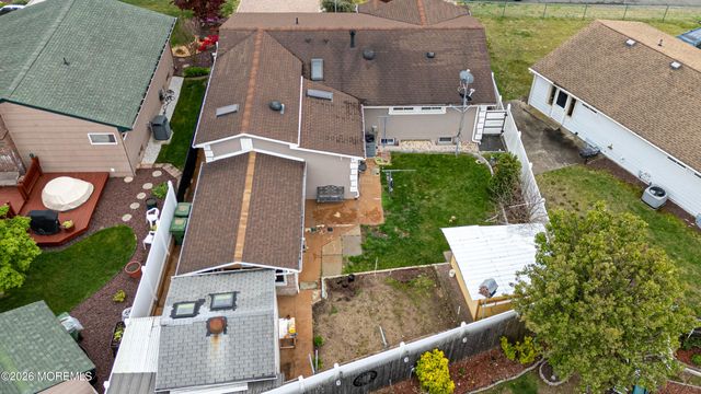 95 Pinetree Drive, Parlin, NJ 08859