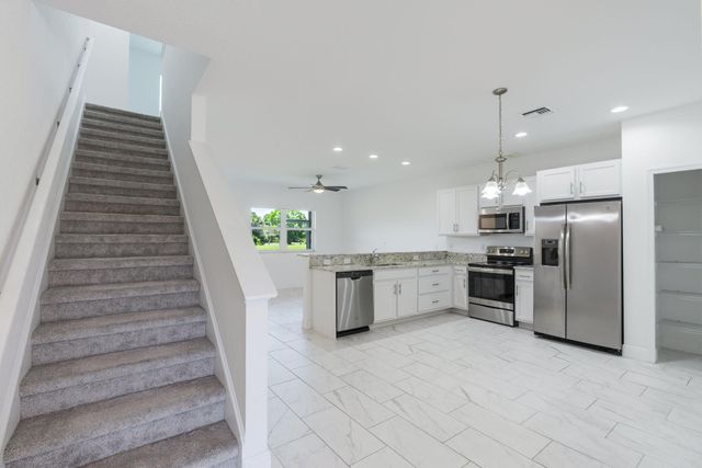 696 NE Waters Edge Lane, Port St. Lucie, Port St Lucie, FL 34983