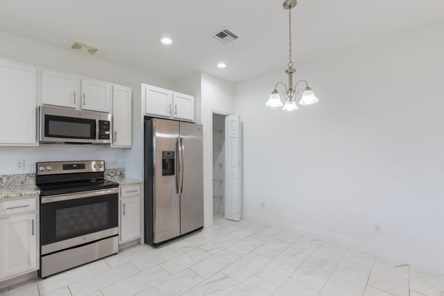 696 NE Waters Edge Lane, Port St. Lucie, Port St Lucie, FL 34983