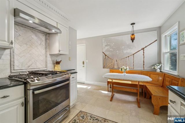 15 Dunn Place, Dumont, NJ 07628