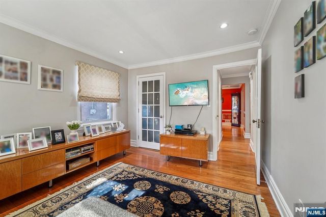 15 Dunn Place, Dumont, NJ 07628