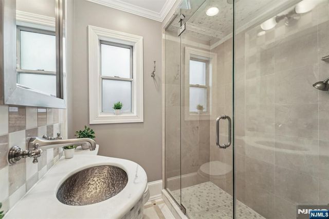 15 Dunn Place, Dumont, NJ 07628