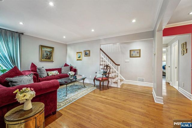 15 Dunn Place, Dumont, NJ 07628