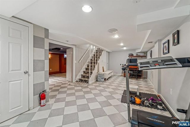 15 Dunn Place, Dumont, NJ 07628