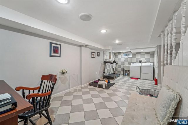 15 Dunn Place, Dumont, NJ 07628