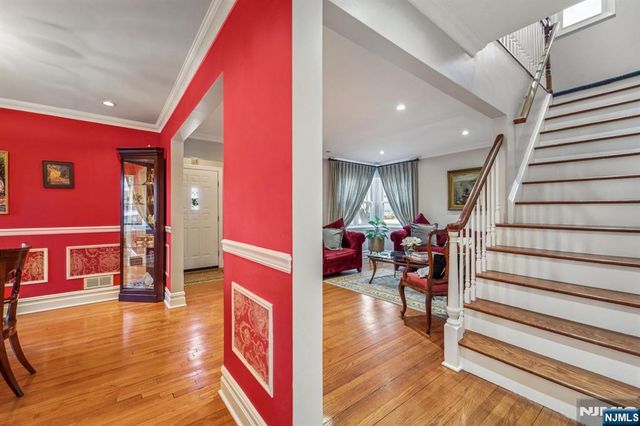 15 Dunn Place, Dumont, NJ 07628