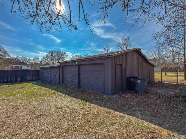 3011 County Road 327, Moulton, AL 35650