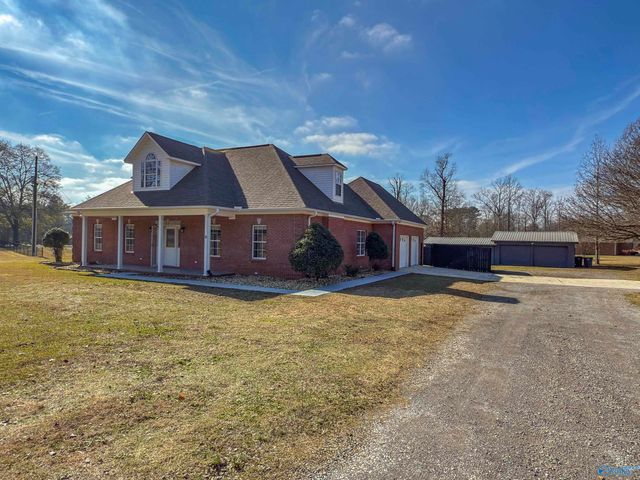 3011 County Road 327, Moulton, AL 35650