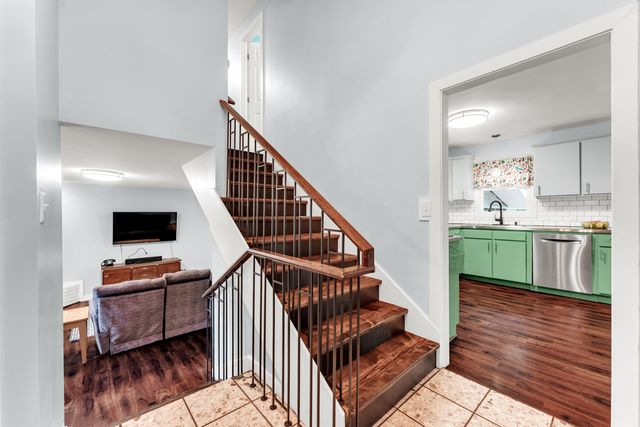 5529 S Dollison Avenue, Springfield, MO 65810