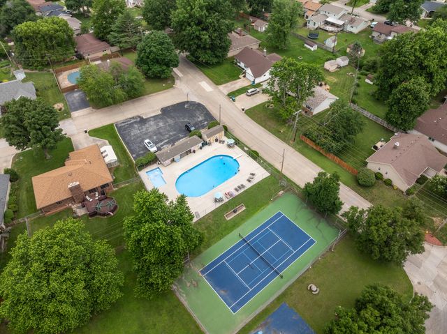5529 S Dollison Avenue, Springfield, MO 65810