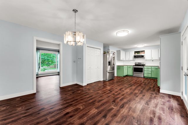 5529 S Dollison Avenue, Springfield, MO 65810