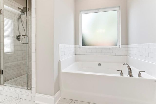 805 Carnegie Court, Locust Grove, GA 30248