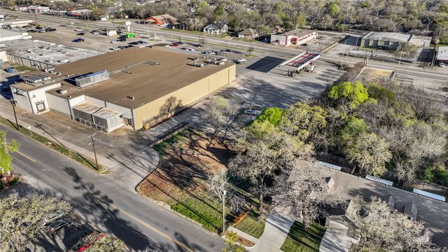 514 W Oak Street, Weatherford, TX 76086