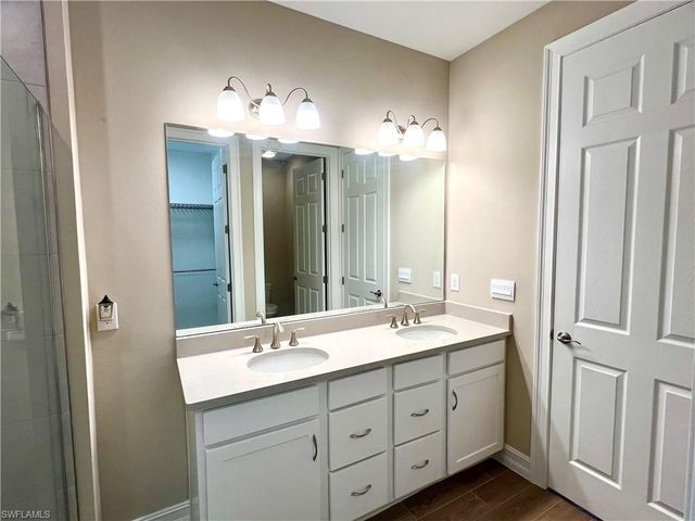 1130 Rolling Brook LN, Naples, FL 34114