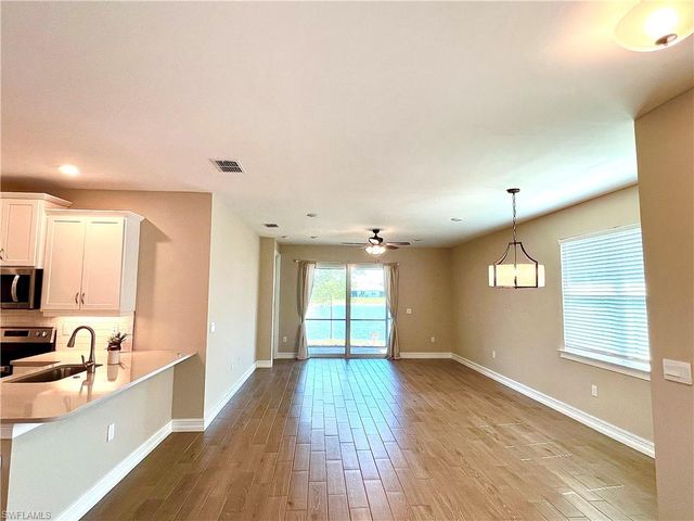1130 Rolling Brook LN, Naples, FL 34114