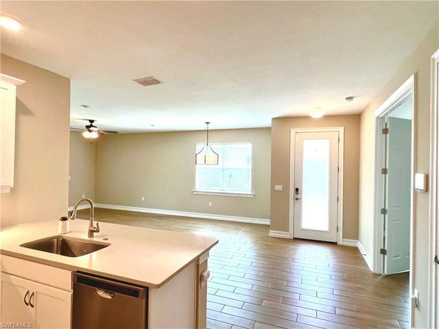 1130 Rolling Brook LN, Naples, FL 34114