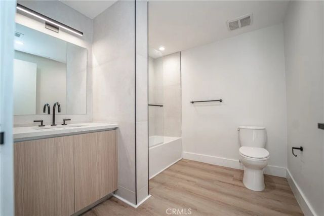 2828 London Street 307, Los Angeles, CA 90026