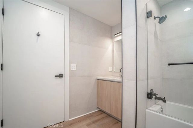 2828 London Street 307, Los Angeles, CA 90026