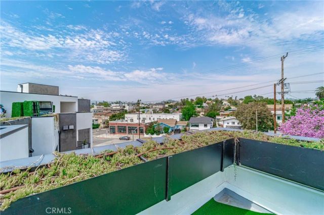 2828 London Street 307, Los Angeles, CA 90026