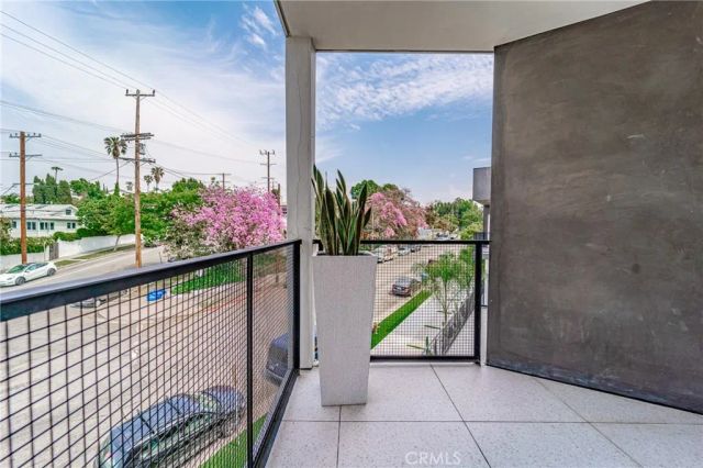 2828 London Street 307, Los Angeles, CA 90026