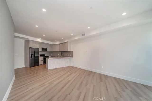 2828 London Street 307, Los Angeles, CA 90026