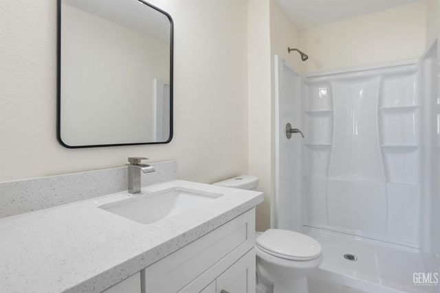 220 Wooner Drive, Arvin, CA 93203