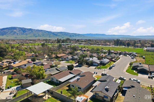 220 Wooner Drive, Arvin, CA 93203