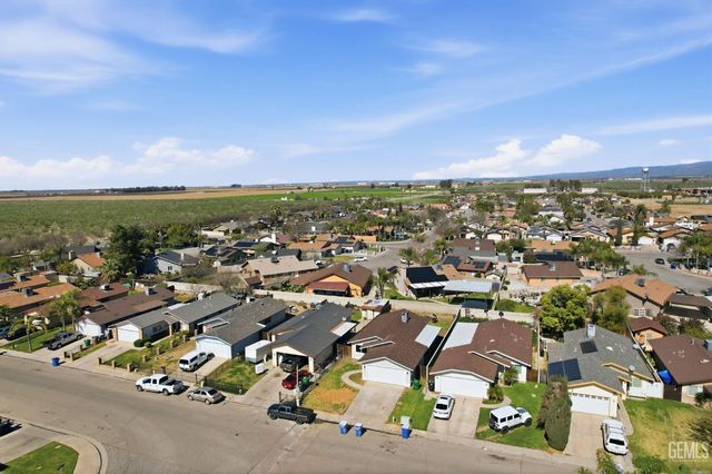 220 Wooner Drive, Arvin, CA 93203