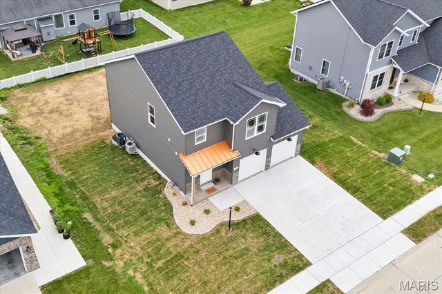 7066 Savannah Drive, Glen Carbon, IL 62034