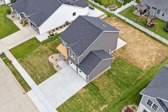 7066 Savannah Drive, Glen Carbon, IL 62034
