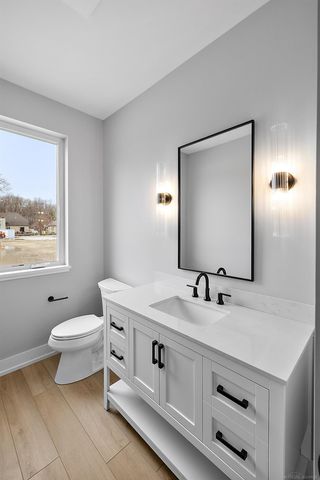 5847 Heights Drive, Sterling Heights, MI 48314