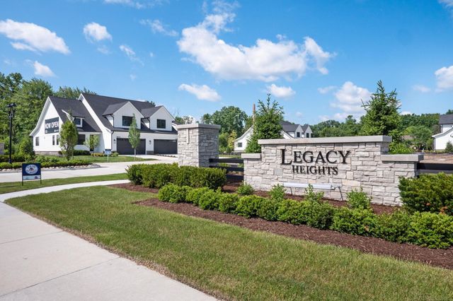 5847 Heights Drive, Sterling Heights, MI 48314