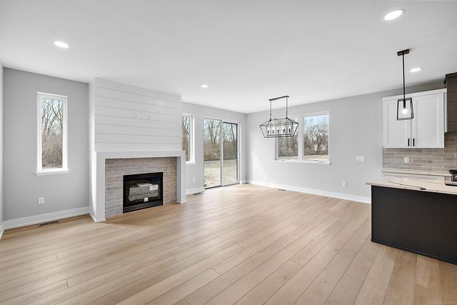 5847 Heights Drive, Sterling Heights, MI 48314