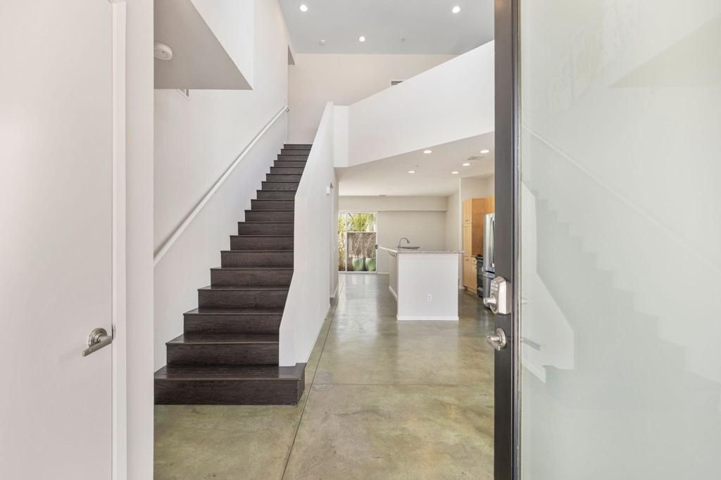 Image 11 of property listing at 231 Breeze Loop, Palm Springs, CA 92262