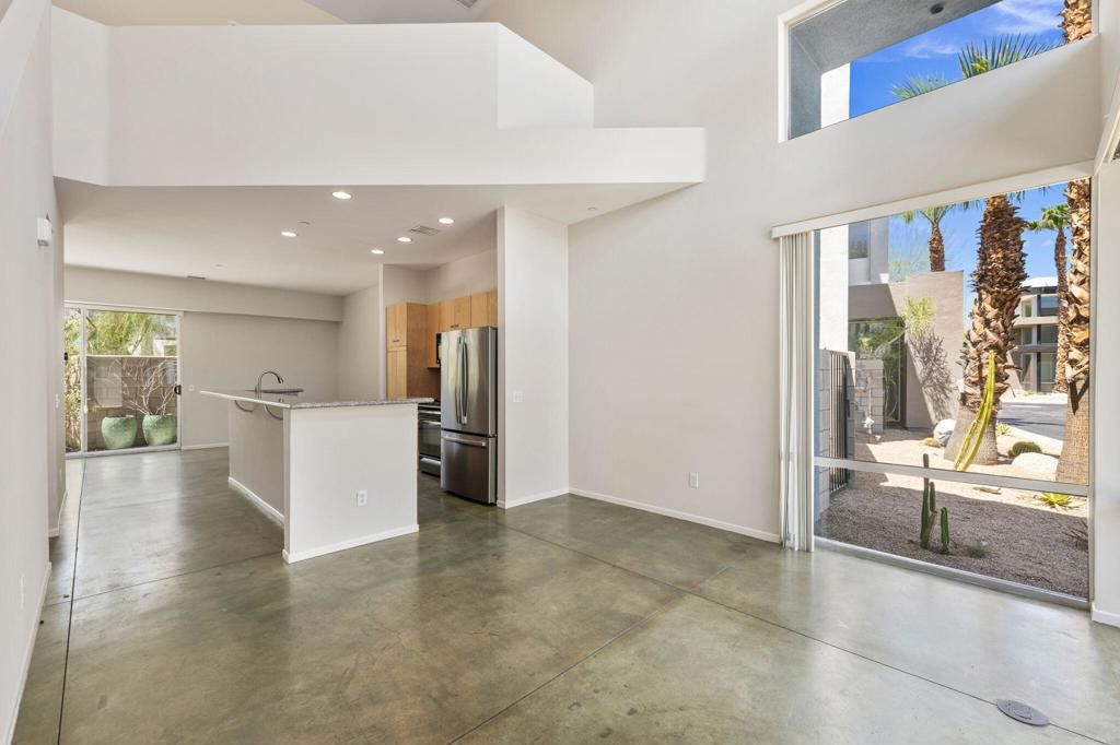 Image 14 of property listing at 231 Breeze Loop, Palm Springs, CA 92262