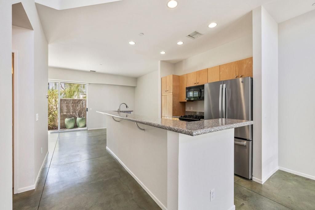 Image 16 of property listing at 231 Breeze Loop, Palm Springs, CA 92262