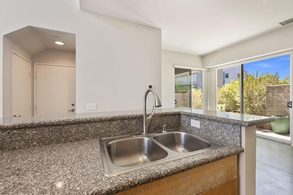 Image 19 of property listing at 231 Breeze Loop, Palm Springs, CA 92262