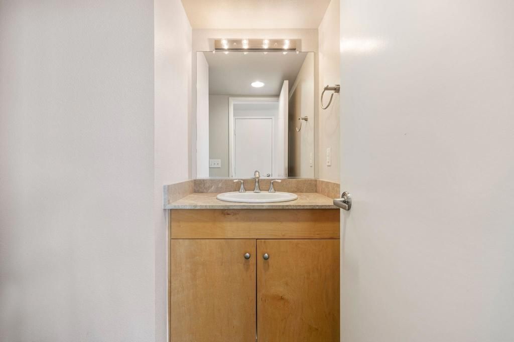 Image 23 of property listing at 231 Breeze Loop, Palm Springs, CA 92262