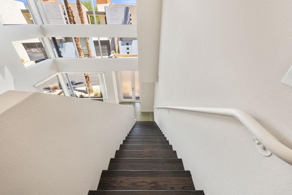 Image 25 of property listing at 231 Breeze Loop, Palm Springs, CA 92262