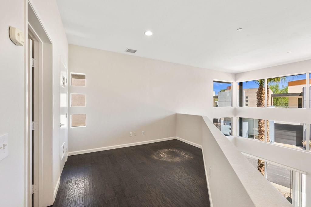 Image 27 of property listing at 231 Breeze Loop, Palm Springs, CA 92262