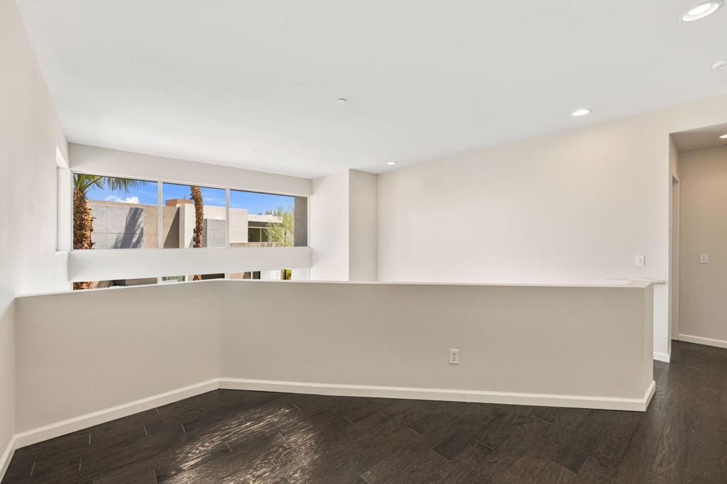 Image 29 of property listing at 231 Breeze Loop, Palm Springs, CA 92262